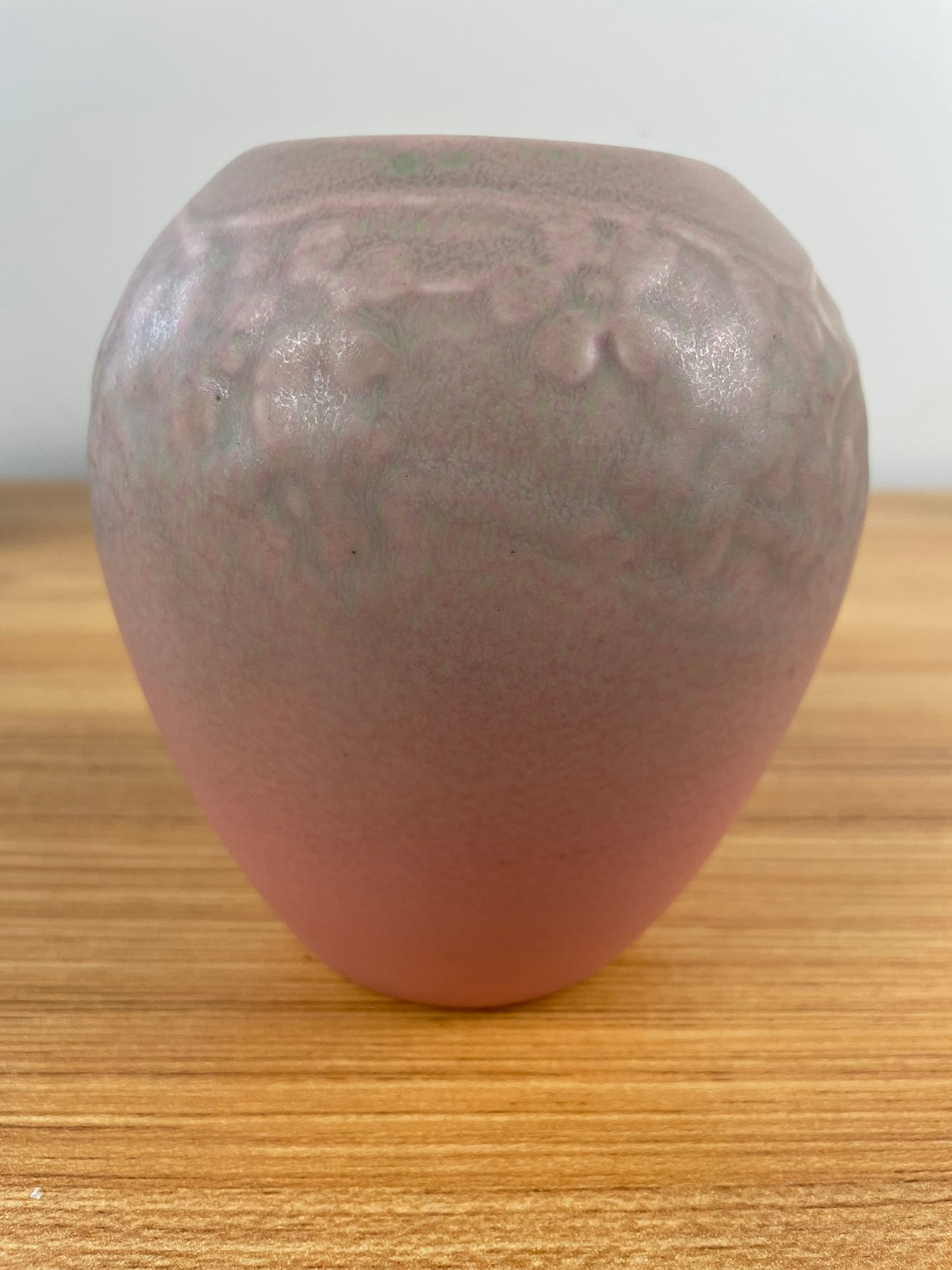 1931 Rookwood Art Pottery Pink Matte 2589 Floral Vine Vase 5"