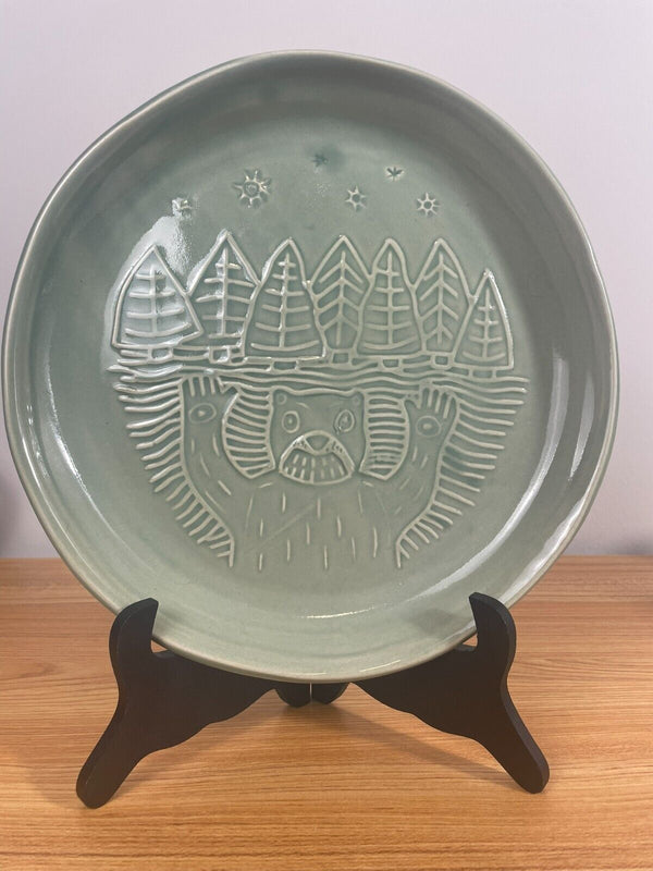 Doug Spalding Studio Art Pottery MI Green Bear In Forest Scene Plate 10" Across