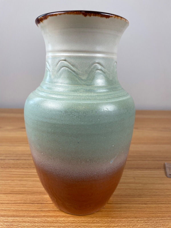 DRYDEN Original Vintage 1989 Hand-Thrown Carved Vase Signed TL( Tony Lawson) 7.5