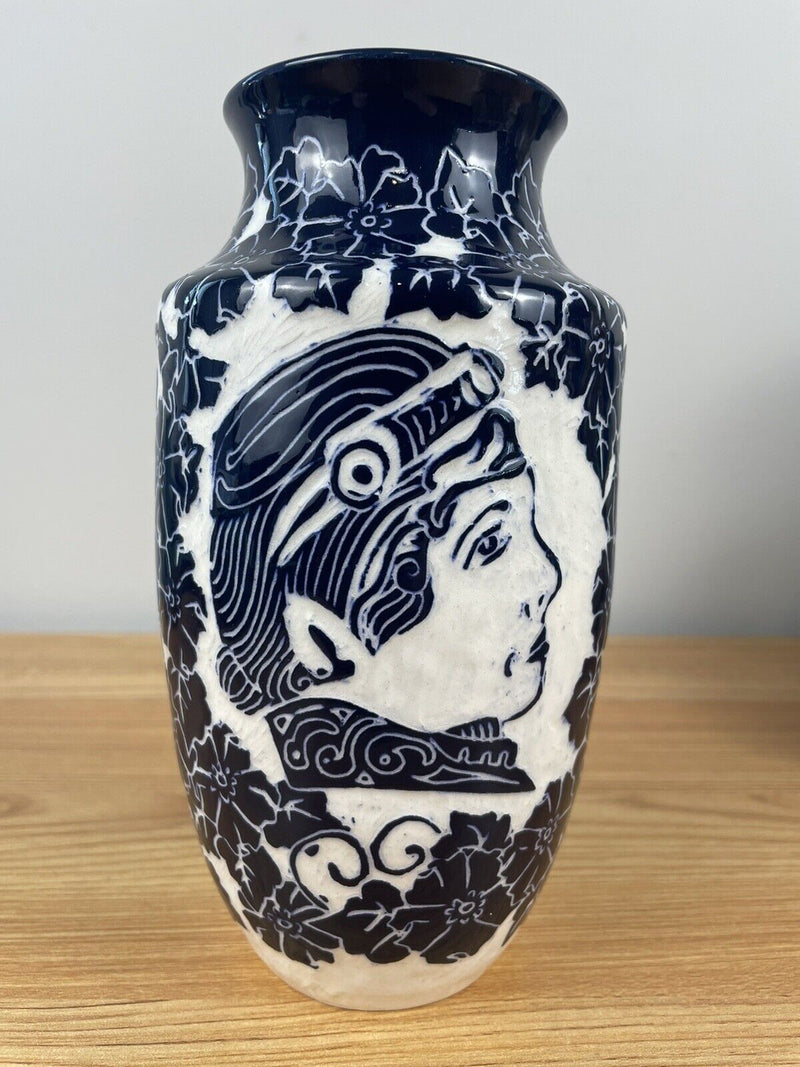 Ken Tracy Studio 2018 Art Deco Pottery Hand Made Portrait Blue White Vase