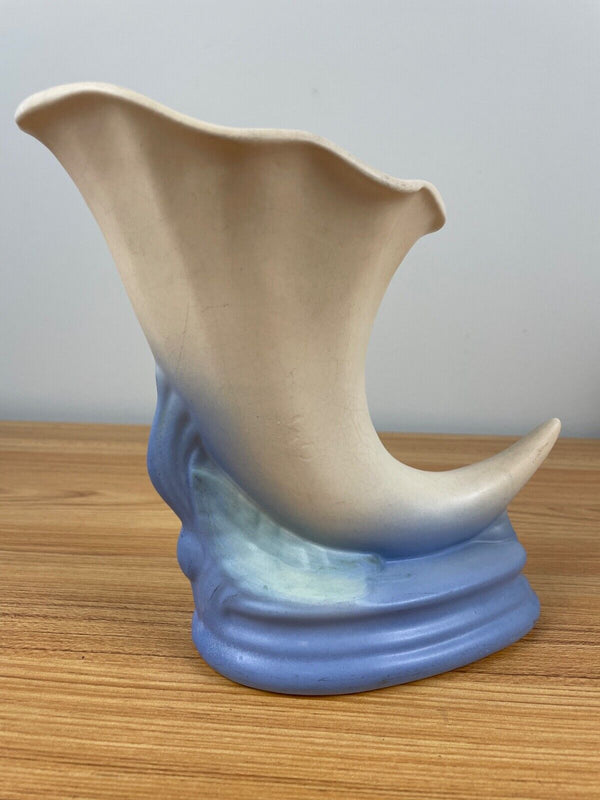 Vintage Hull Pottery Calla Lily Cornucopia Vase Planter USA 570/33-8 Authentic