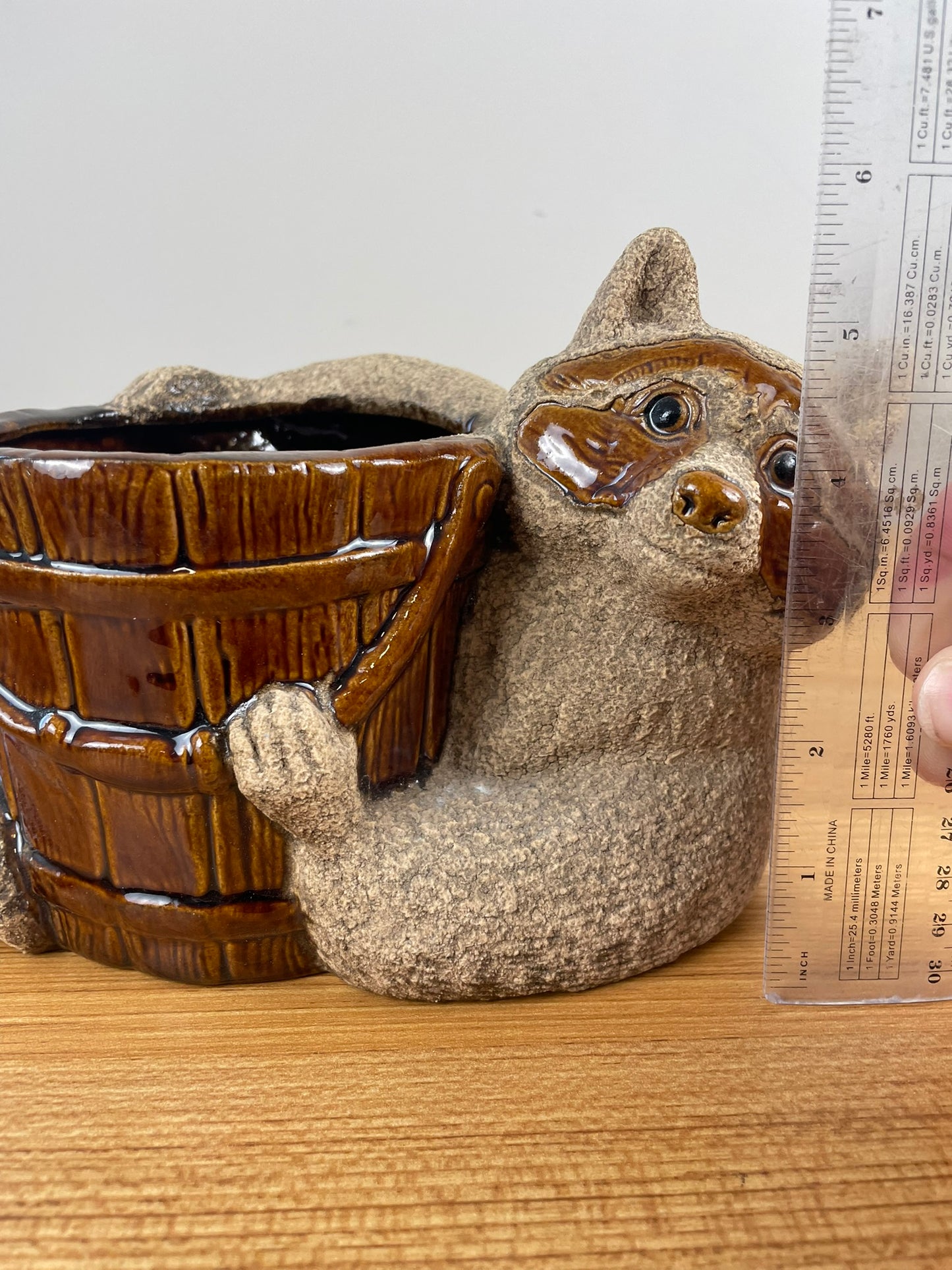 Royal Haeger Pottery RACCOON PLANTER Sand & Brown Glaze 5 1/2""