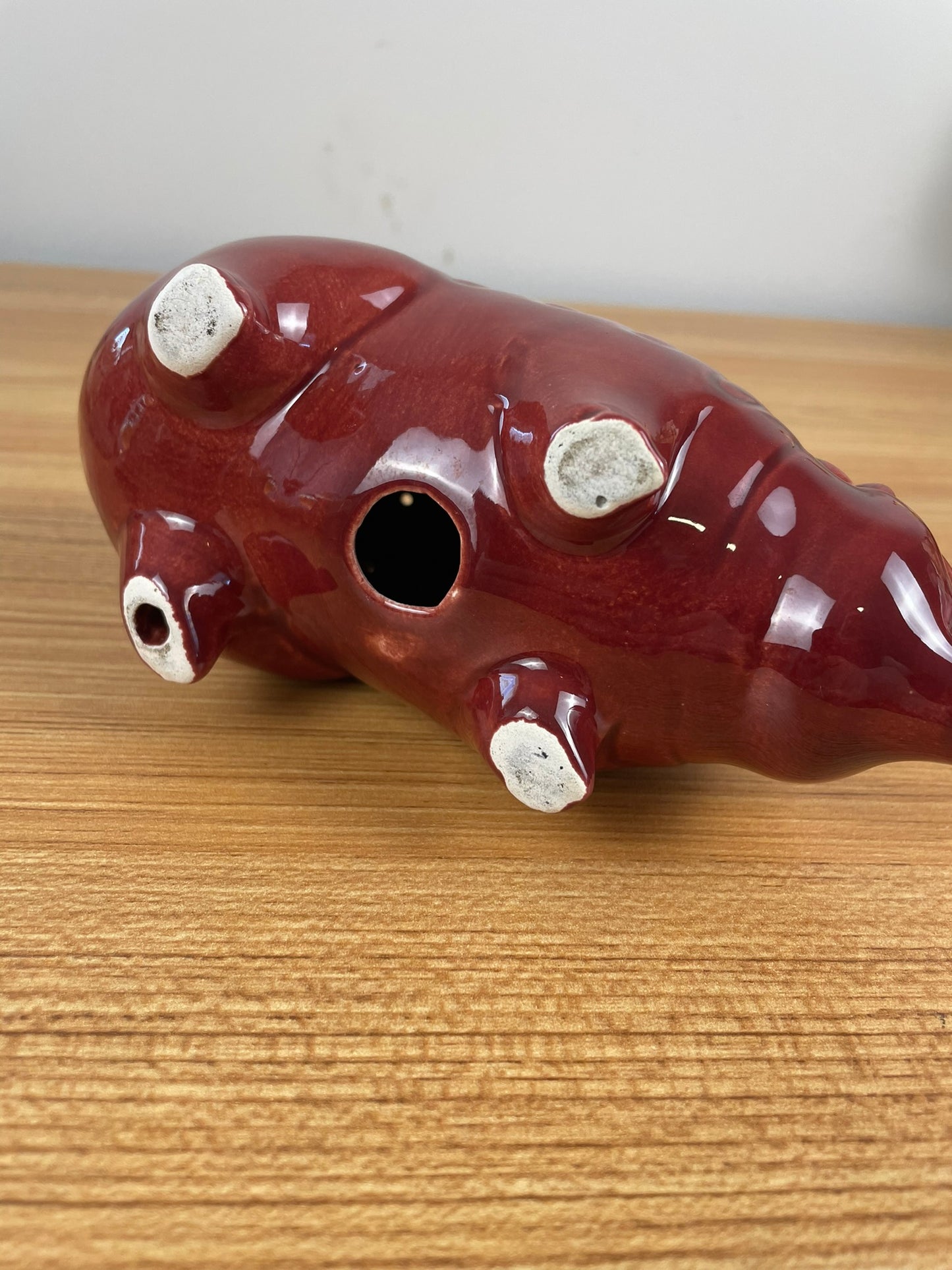 BEVAN KILNS 1950s RED PIG-SHAPED HORS D'OEUVRE SERVER-SIERRA MADRE, CALIF