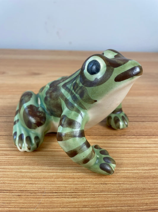 Brush McCoy Vintage Art Pottery Garden Frog Sculpture Statue Matte Approx. 5"