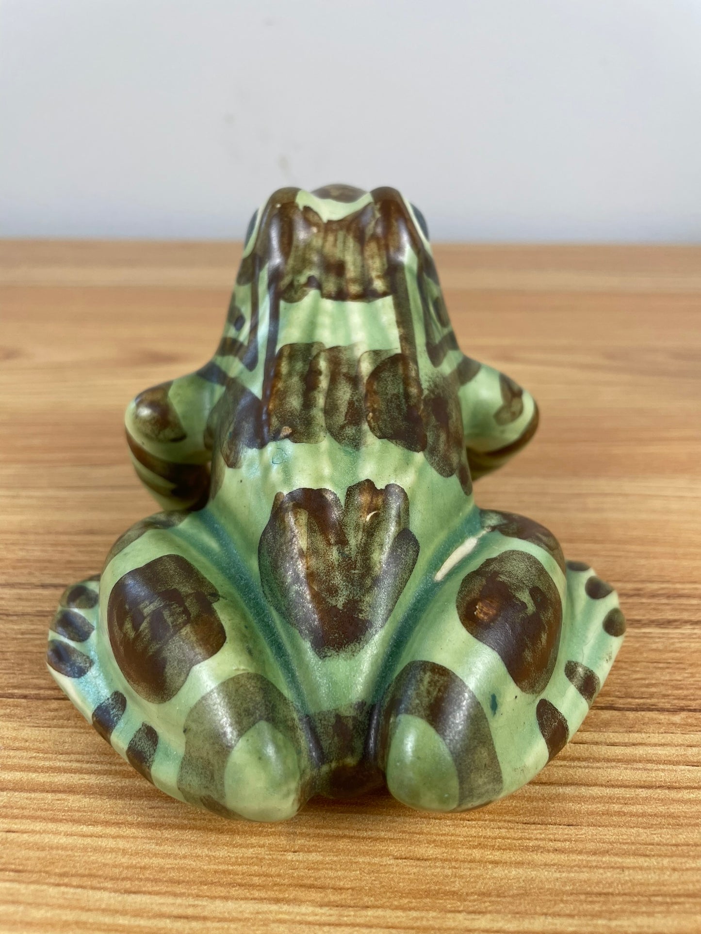 Brush McCoy Vintage Art Pottery Garden Frog Sculpture Statue Matte Approx. 5"