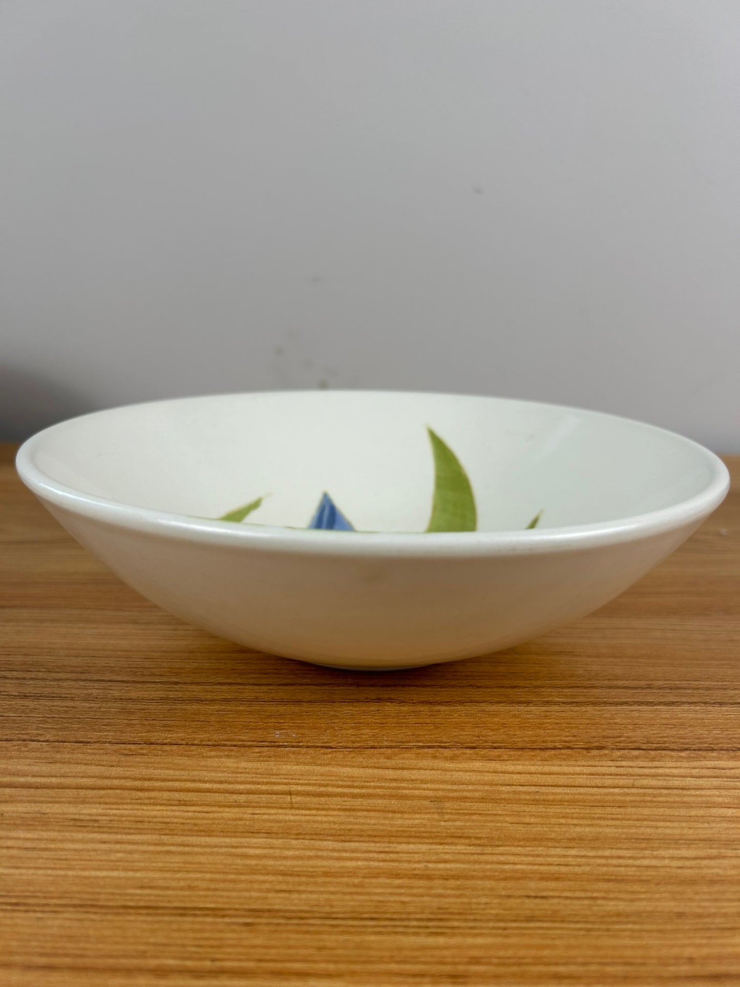 Metlox California Pottery Poppy Trail IRIS Flower Large Vegetable Bowl