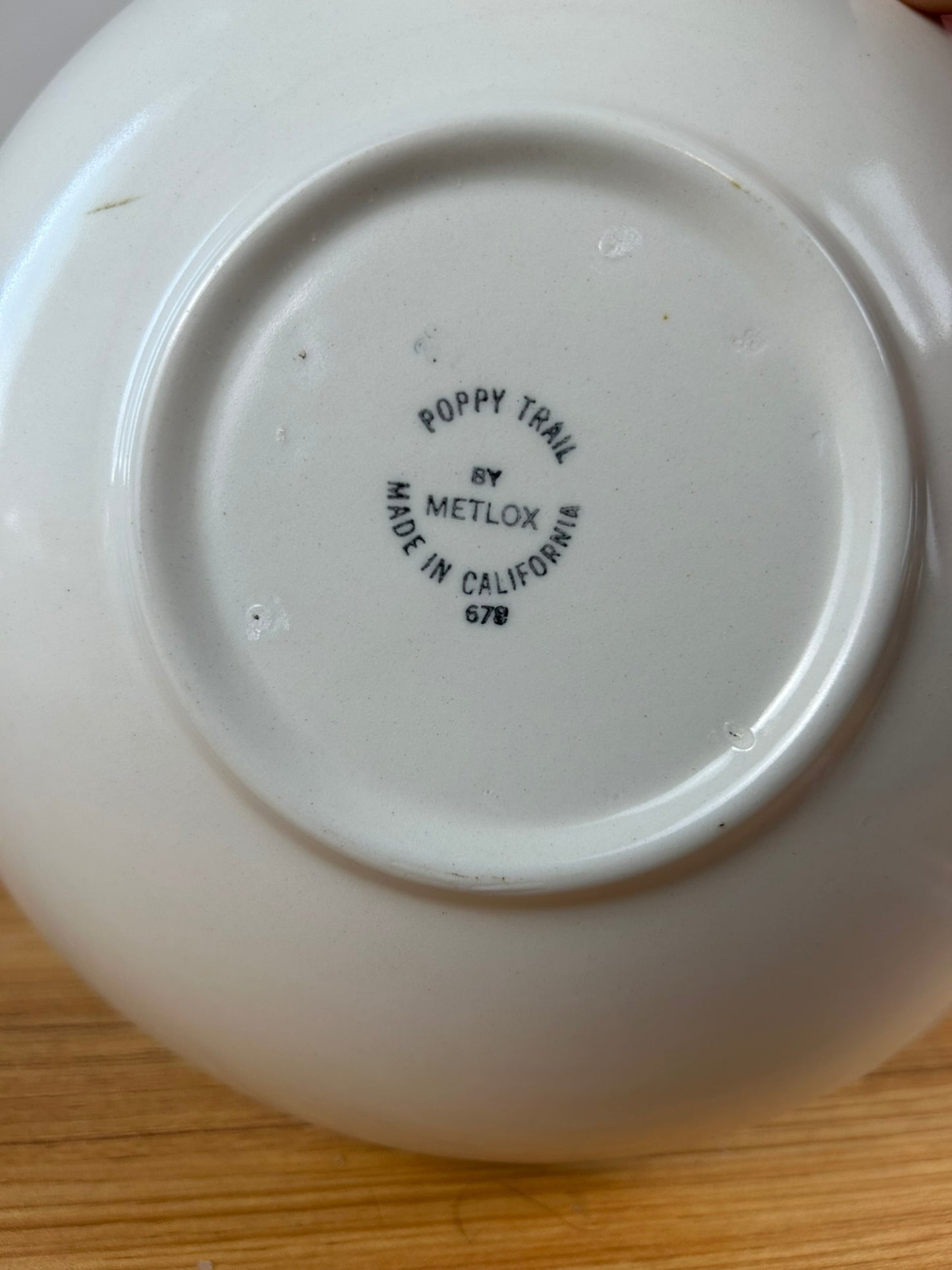 Metlox California Pottery Poppy Trail IRIS Flower Large Vegetable Bowl