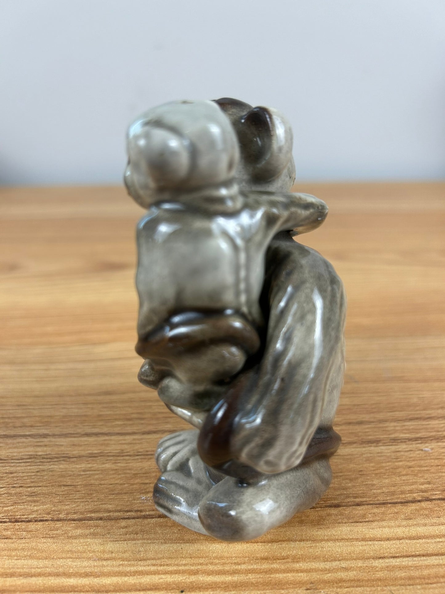 CERAMIC ARTS STUDIO (WI 1940-55) MONKEY MAMA/BABY SNUGGLE SALT &PEPPER (1951)