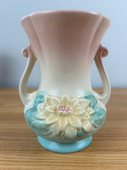 HULL ART pottery WATERLILY Vase 2 handles Pink & Green L-4--6-1/2 vintage 1948