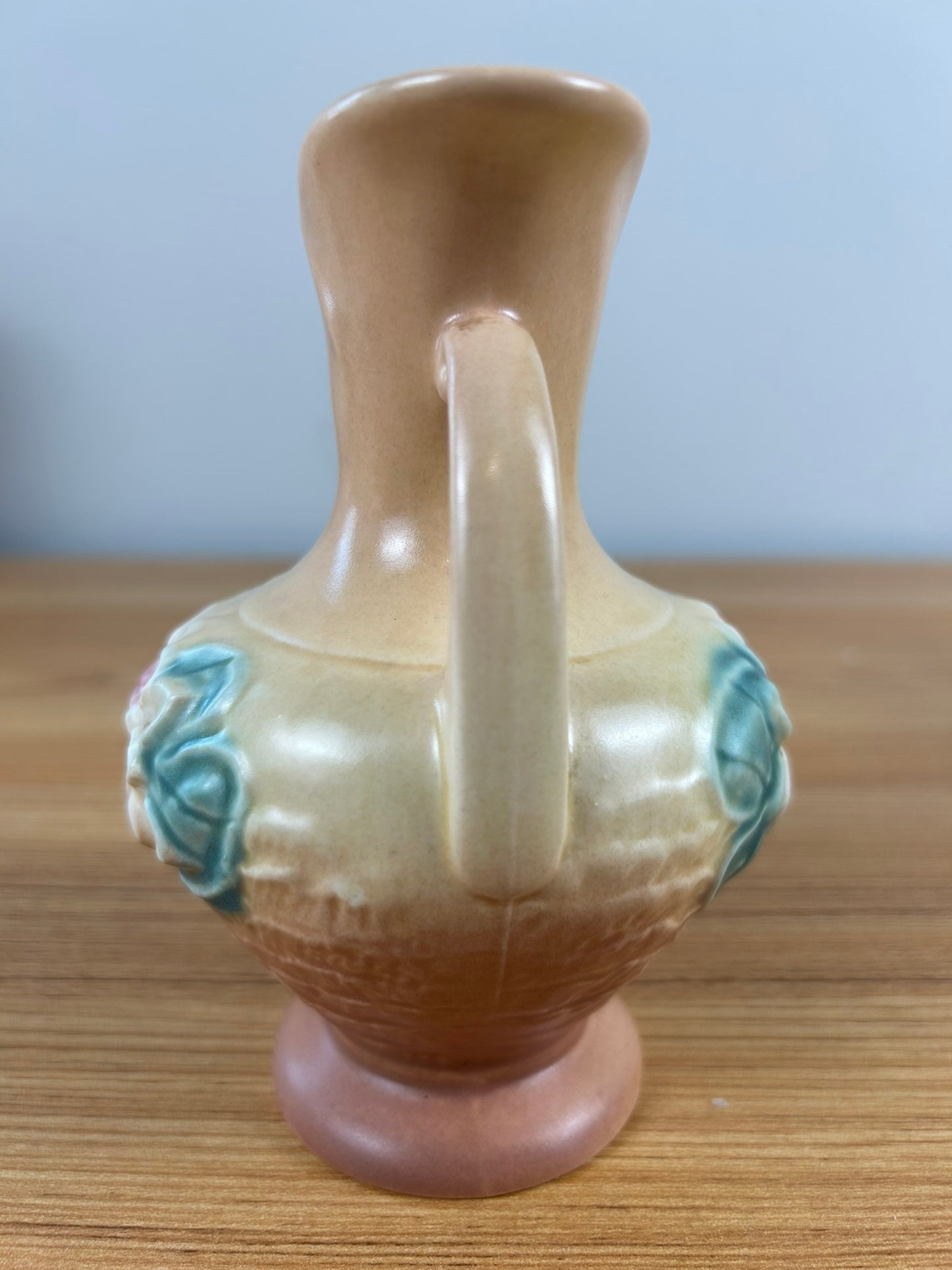 Hull Art Pottery Water Lily Vintage Double Handle Vase #L-2