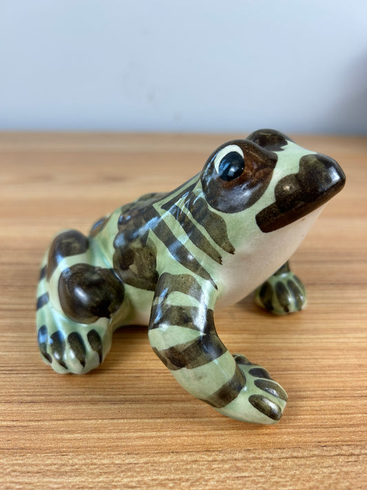 Brush McCoy Vintage Art Pottery Garden Frog Sculpture Statue Matte Approx. 5".