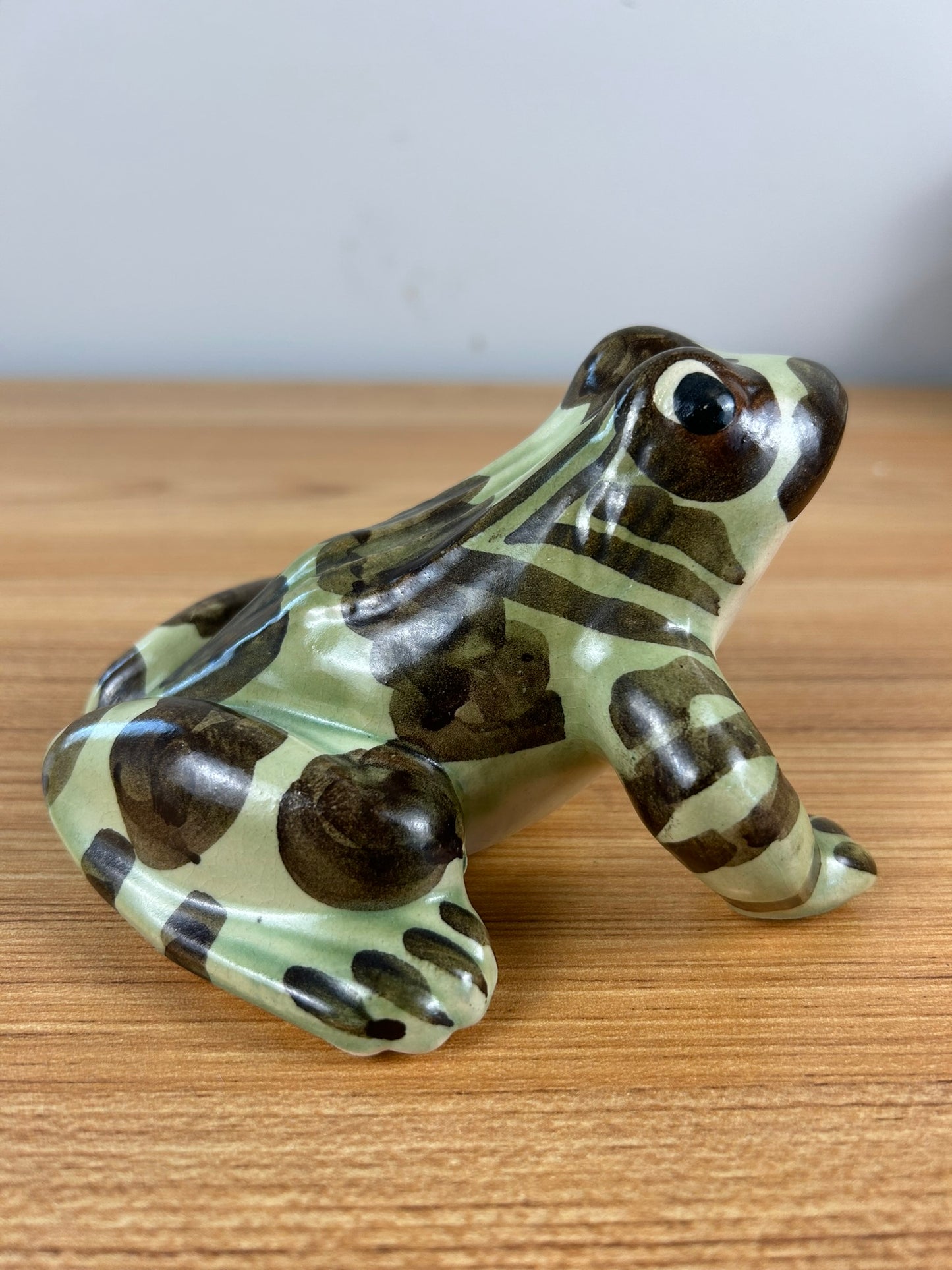 Brush McCoy Vintage Art Pottery Garden Frog Sculpture Statue Matte Approx. 5".