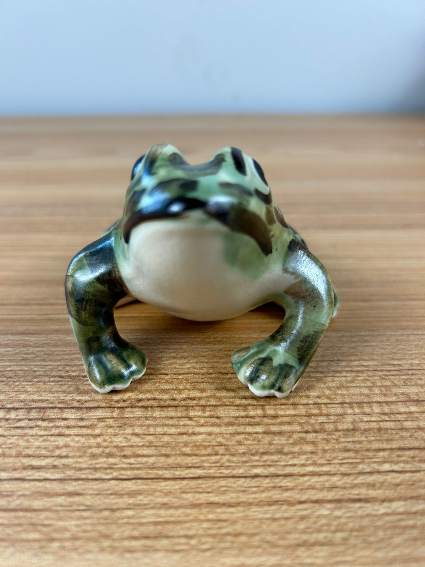 Brush McCoy Art Pottery Frog Realistic Handpainted Flower Stems Holder.