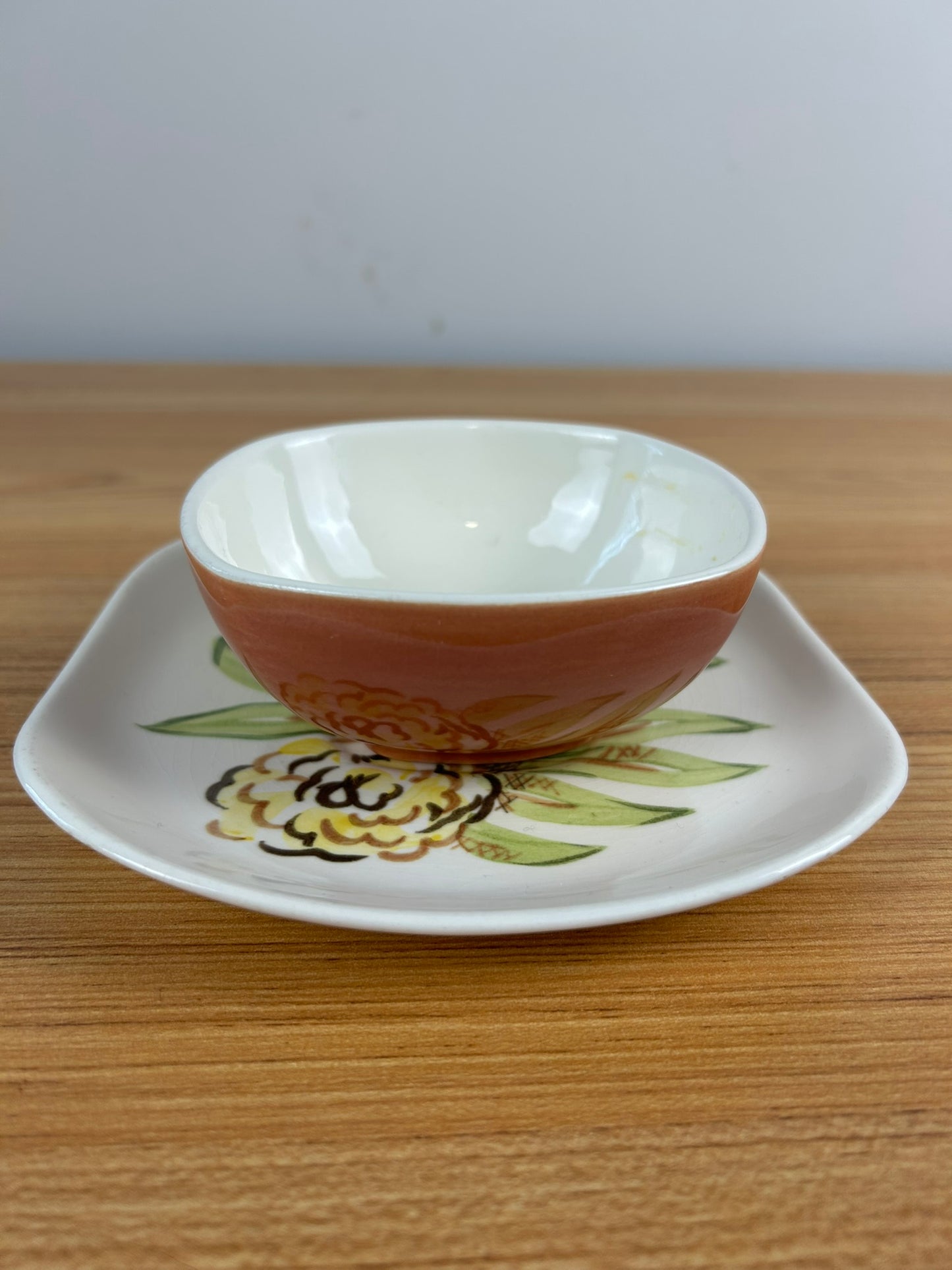 RED WING Art Pottery China 1947 ZINNIA Hand Painted Cup & Saucer