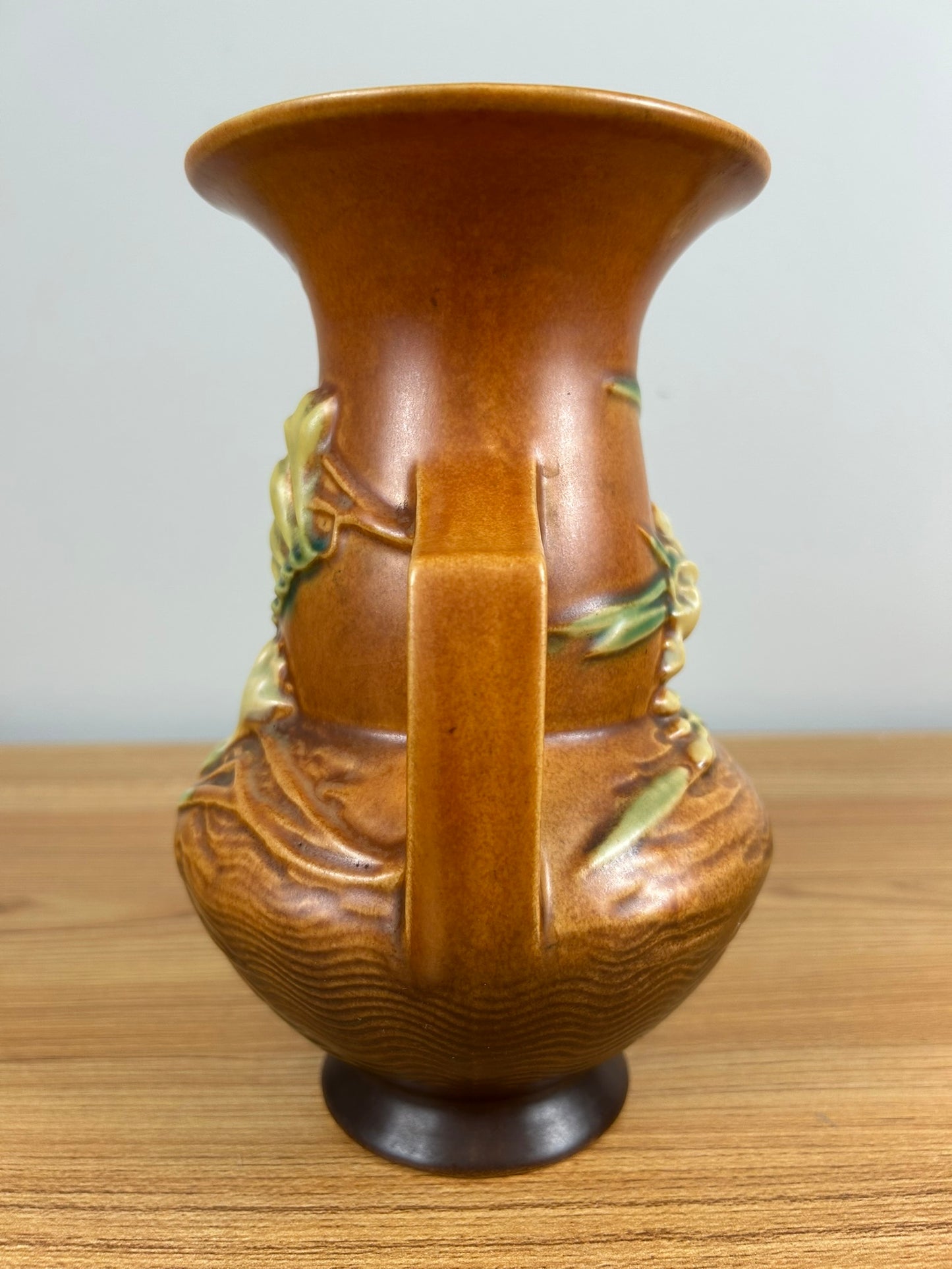 Roseville Pottery Freesia Vase Shape 122-8 Tangerine Brown