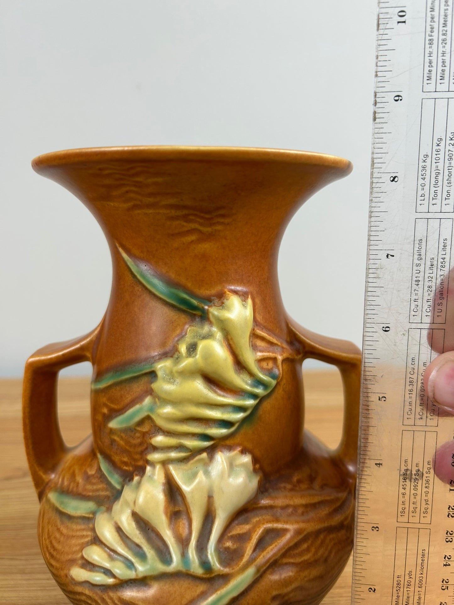 Roseville Pottery Freesia Vase Shape 122-8 Tangerine Brown