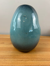 GLIDDEN ART POTTERY MCM VASE #40 STRIKING AQUA SPECKLED GLAZE 9"