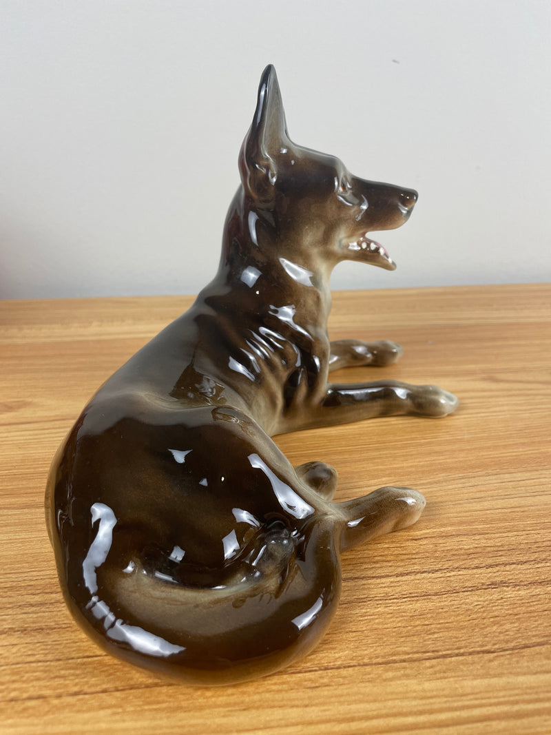 Robert Simmons Porcelain Ceramic German Shepard Dog Figurine 10" Long