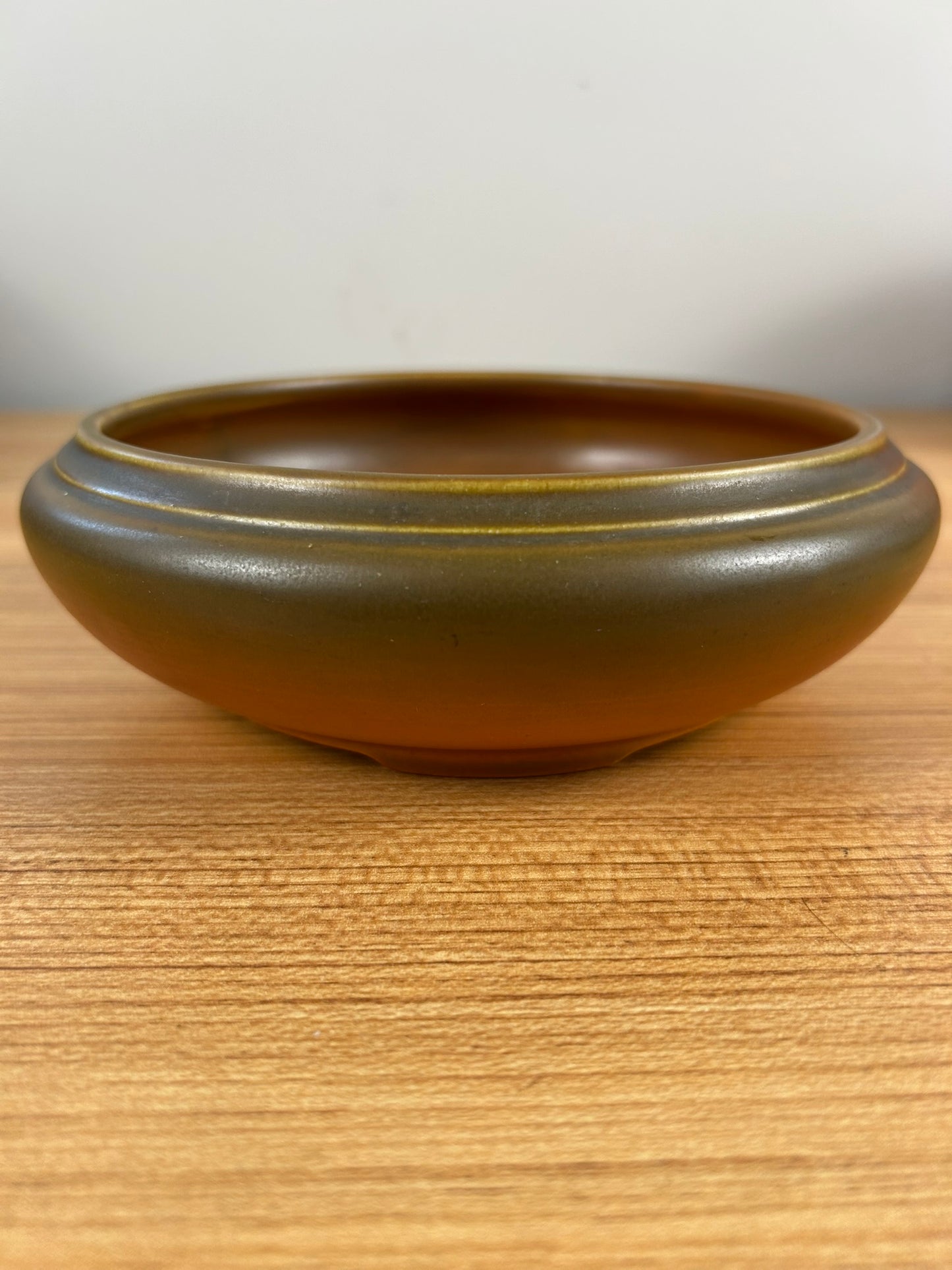 Roseville Rosecraft Burnt Orange 1920 Vintage Art Pottery Bowl 124-6