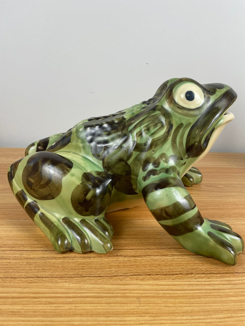 Brush McCoy 1967 Vintage Pottery Green Frog Yard Garden Ornament 10" Long