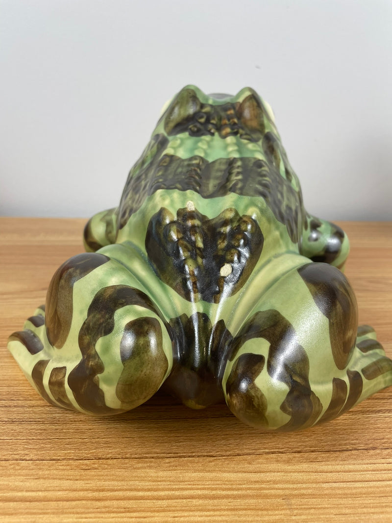 Brush McCoy 1967 Vintage Pottery Green Frog Yard Garden Ornament 10" Long