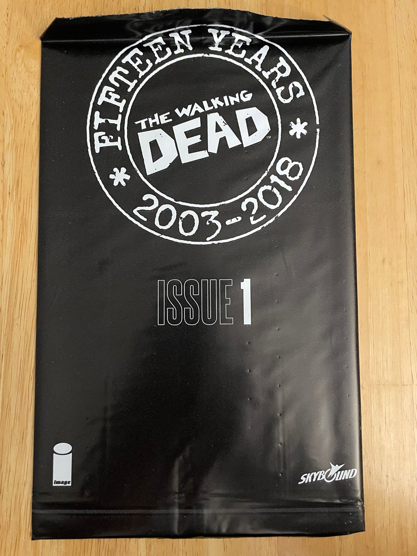 WALKING DEAD 15th ANNIVERSARY BLACK BLIND BAGGED #1 2018 VARIANT SEALED