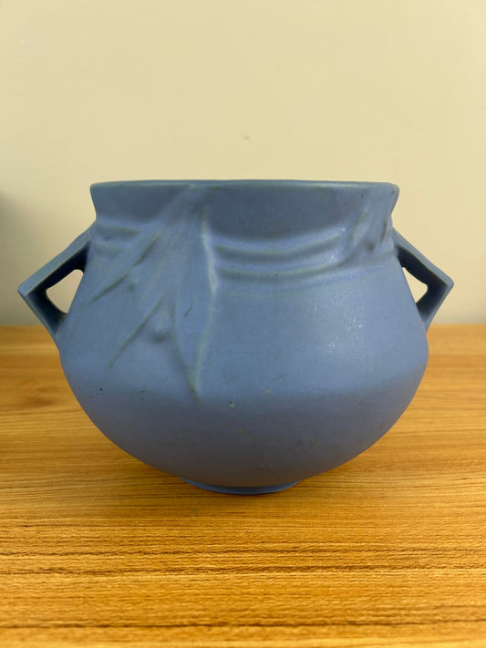 Burley Winter Roseville Velmoss Blue Vintage Art Pottery Handled Vase 264-5