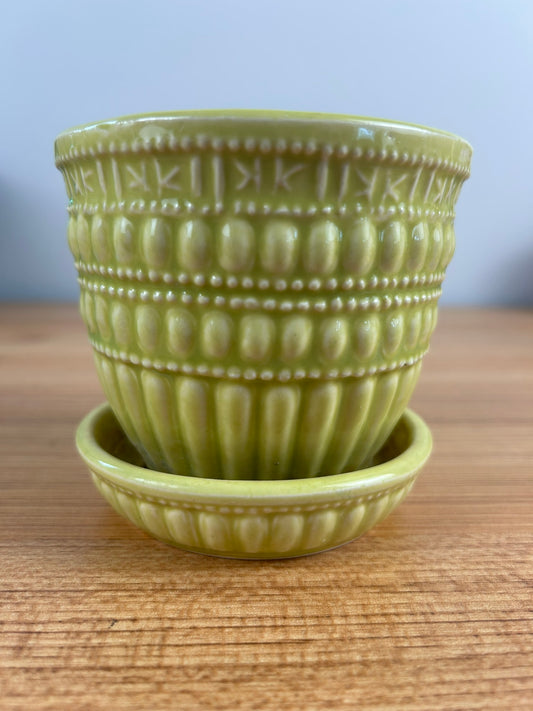 McCoy 1961 Vintage Beaded Chartreuse 5 1/4"" Vintage Flower Pot Planter Saucer