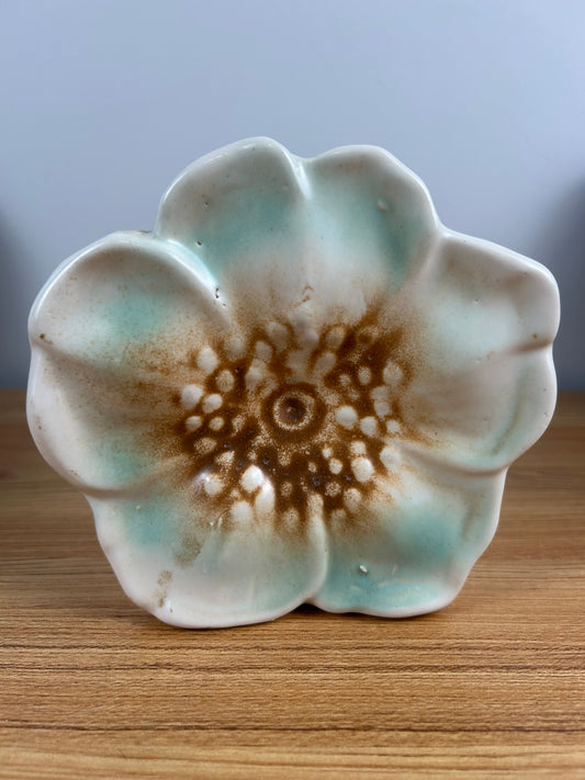 Vintage 1940s McCoy Art Pottery Flower Wall Pocket Rustic Line Green & Beige