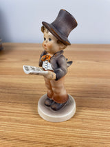 Vintage Goebel Hummel Figurine “Street Singer” #131 Western Germany