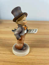 Vintage Goebel Hummel Figurine “Street Singer” #131 Western Germany