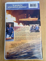 Free Willy 2: The Adventure Home (VHS, 1995, Clam Shell)