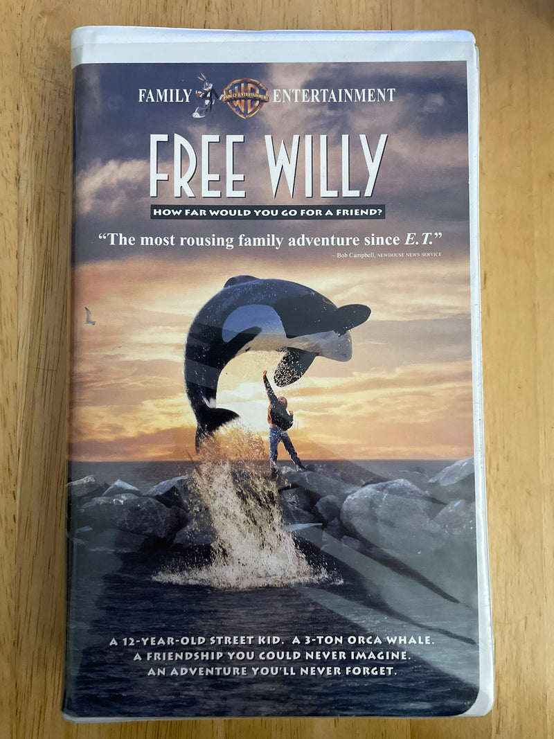 FREE WILLY VHS 1993 Clamshell Pre-Owned Warner Brothers Family Entertainment