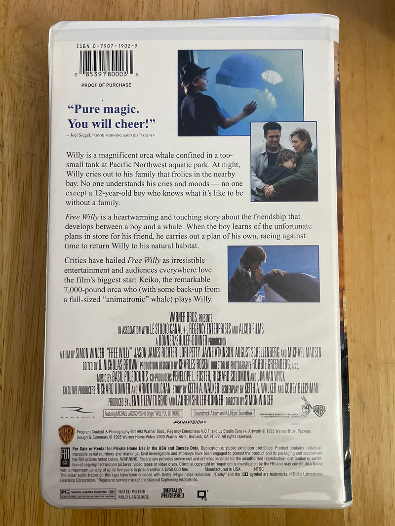 FREE WILLY VHS 1993 Clamshell Pre-Owned Warner Brothers Family Entertainment