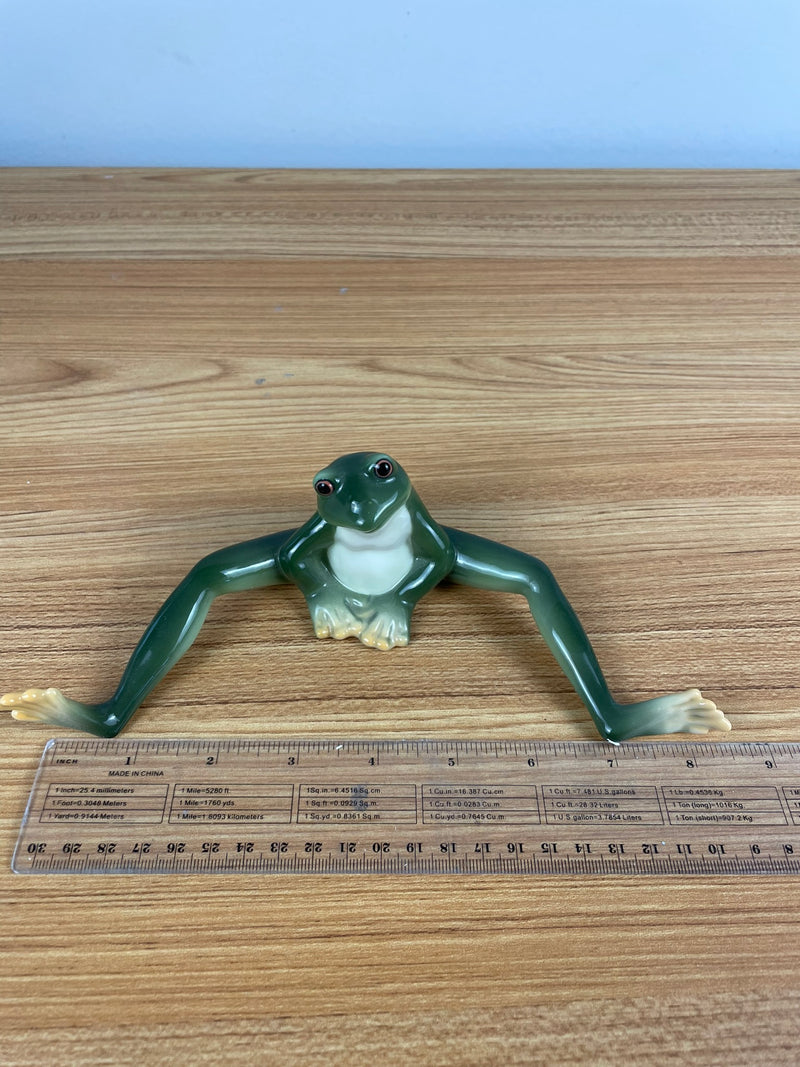 Franz Porcelain Amphibia Frog Sitting Legs Both Out Hand Painted FZ00078 EUC