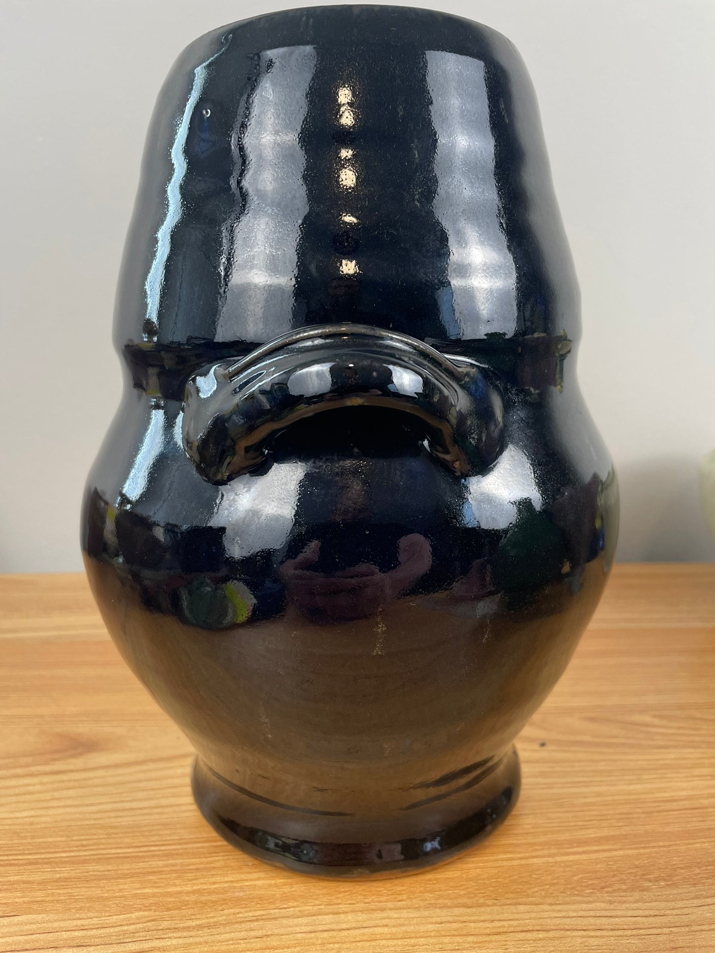 William "Bill" Kremer Studio Pottery Black Handled Vase Notre Dame Professor RARE