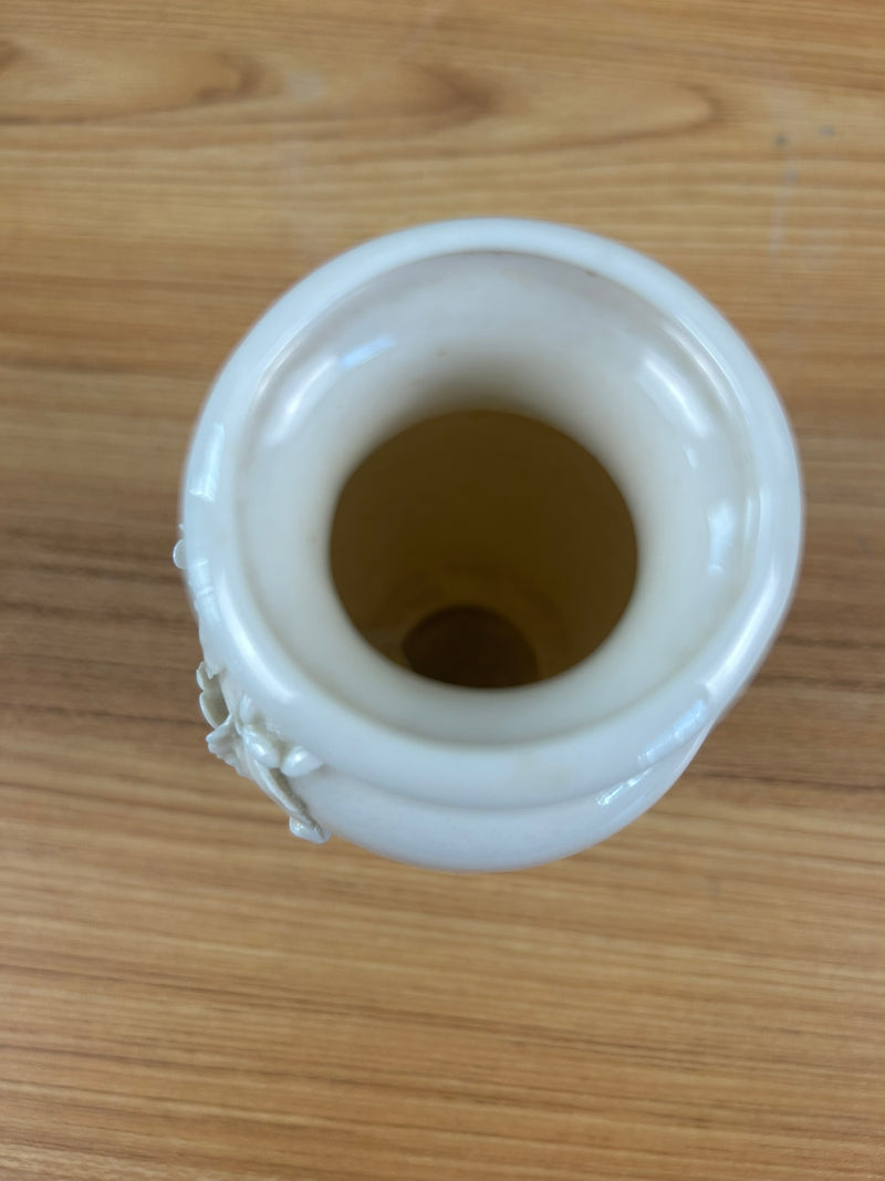 Belleek Art Pottery High Relief Applied Flowers Green Mark Vase 5.25" Tall