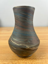 NILOAK Art Pottery 4.5” Mission Swirl Vase With Original Factory Sticker