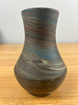 NILOAK Art Pottery 4.5” Mission Swirl Vase With Original Factory Sticker