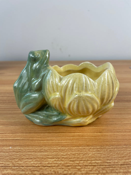 McCoy 1954 Mid Century Modern Art Pottery Green Frog Yellow Lotus Planter