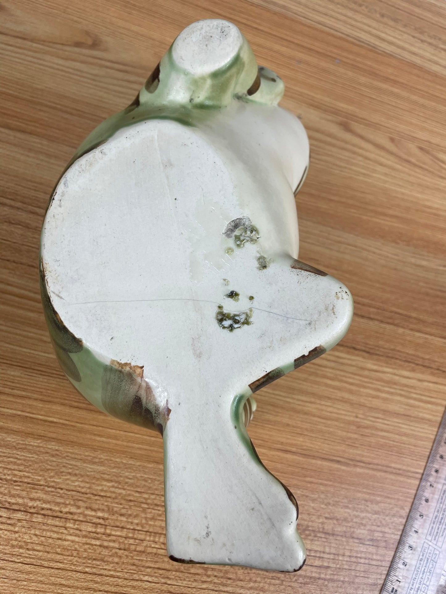 VINTAGE BRUSH MCCOY ART POTTERY RECLINING FROG PLANTER